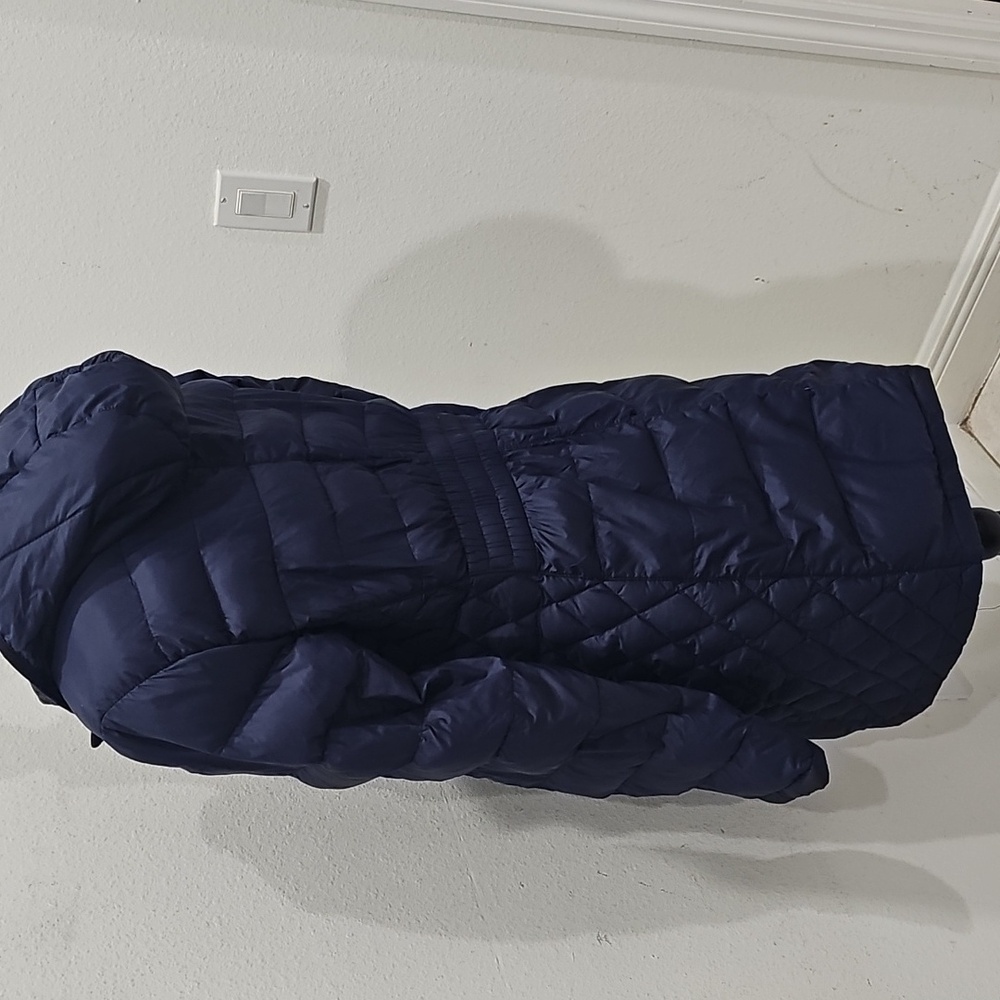 Michael Kors Navy Quilted light weight Puffer Jacket W/ Hood & Size M Packable - Picture 8 of 15